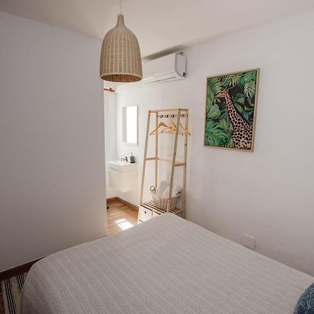 Hostal The Monkey Room Marbella Exterior photo