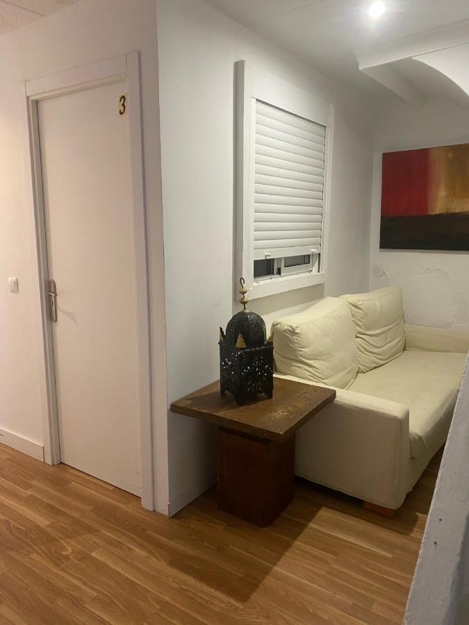 Hostal The Monkey Room Marbella Exterior photo