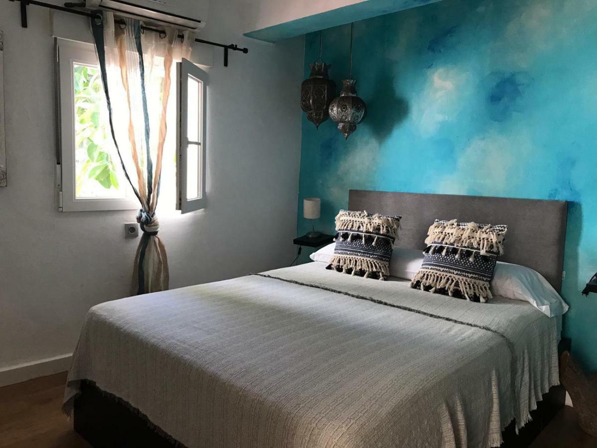 Hostal The Monkey Room Marbella Room photo